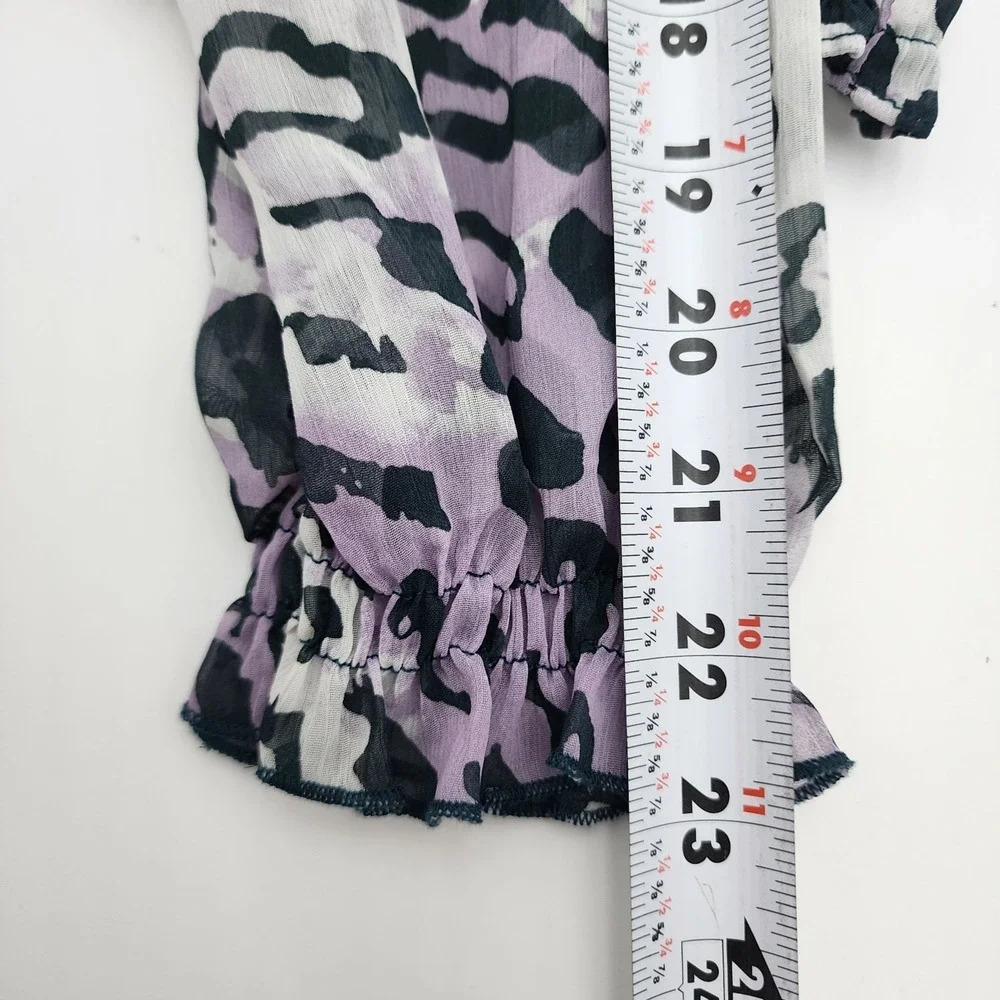 ISABELLA RODRIGUEZ Woman's M Animal Print Purple‎ TOP RUFFLE Long Sleeve READ
